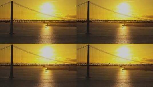 夕阳下的吊桥高清在线视频素材下载