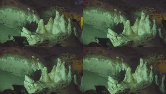 喀斯特充水溶洞洞中的钟乳石LOG高清在线视频素材下载