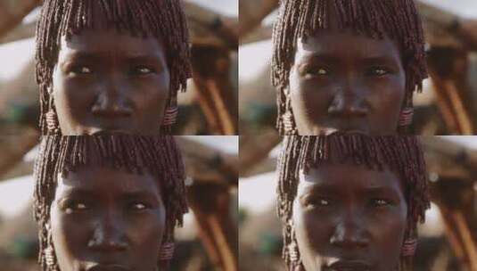 非洲女人的粘土辫子高清在线视频素材下载
