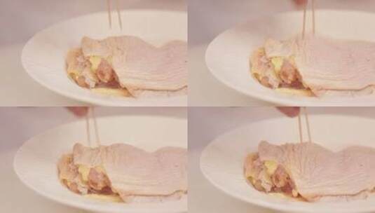 切鸡腿肉腌制鸡肉粒高清在线视频素材下载