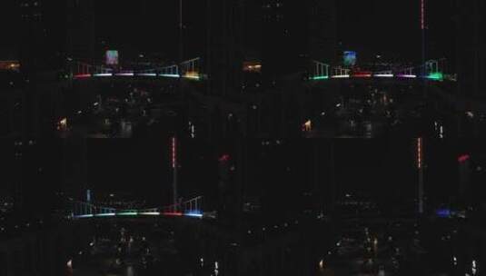 航拍 夜景 车流 高楼 市中心高清在线视频素材下载