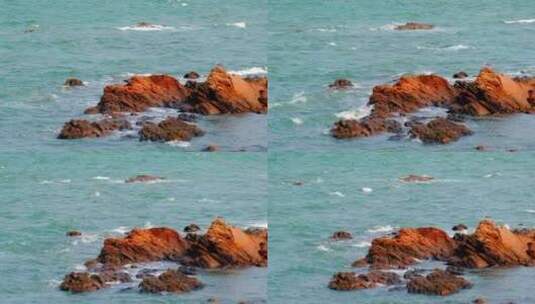 海景海面上风浪拍打礁石高清在线视频素材下载