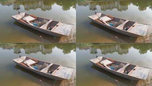 水面上的小船高清在线视频素材下载
