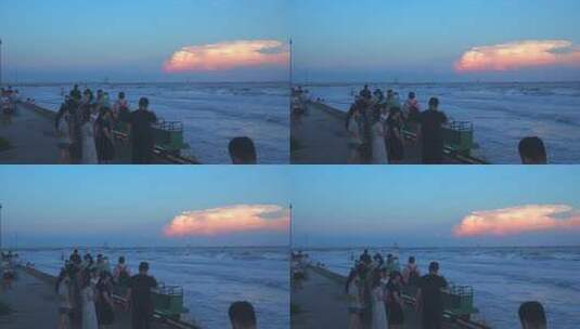 海边的人们欣赏着海景高清在线视频素材下载