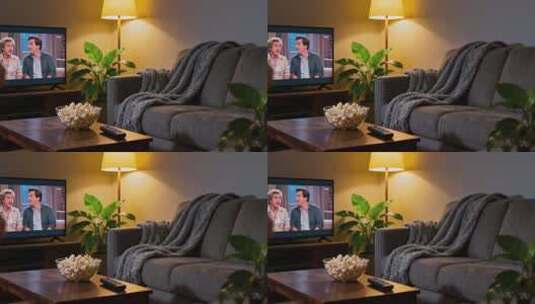 客厅沙发前看电视场景高清在线视频素材下载