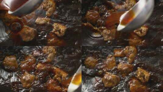 4K高速摄影一勺汤浇在牛肉上高清在线视频素材下载
