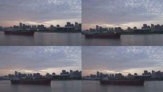 夕阳晚霞下的黄浦江上的船高清在线视频素材下载