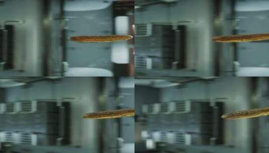 腌黄瓜漂浮在国际空间站高清在线视频素材下载