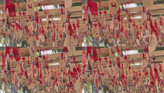 南海岛旅游在椰树下许愿浪漫的风铃声高清在线视频素材下载