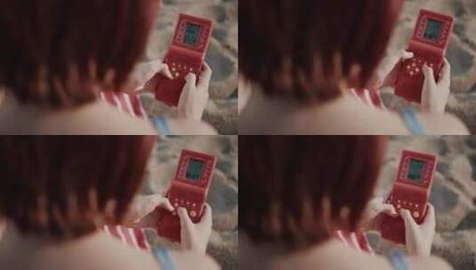 一个玩电子游戏的人高清在线视频素材下载