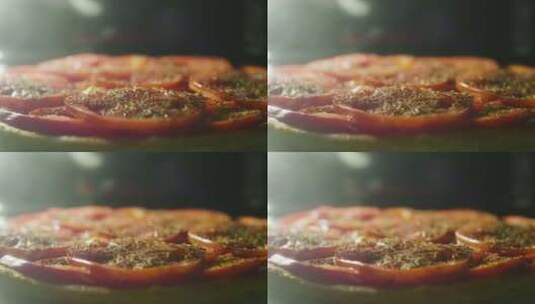 在烤箱里做Vagen披萨，延时高清在线视频素材下载