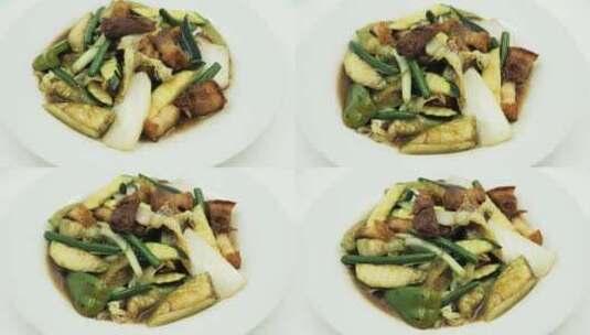 桌子上的传统泰国美食高清在线视频素材下载