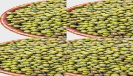 东北有机绿豆五谷食材4k平移镜头高清在线视频素材下载