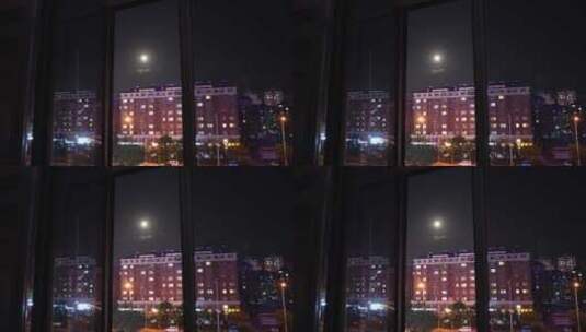 山东省威海市高新青年中心公寓窗外月光高清在线视频素材下载