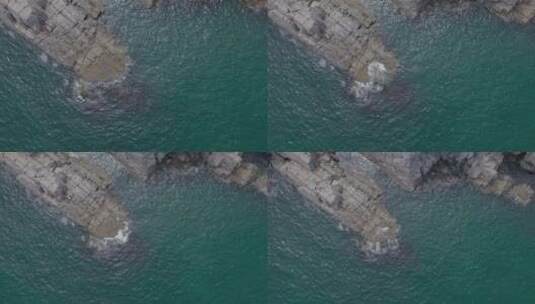 岩石海岸线大海海浪航拍视频高清在线视频素材下载