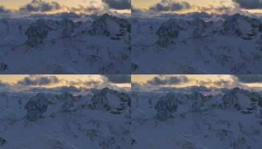 航拍雪山日照金山高清在线视频素材下载
