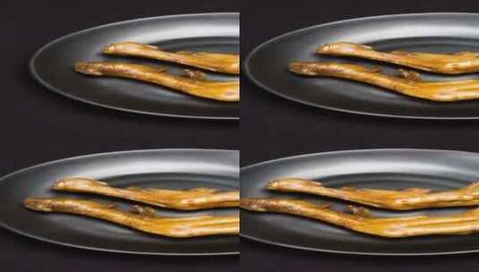 香鸭掌美食卤菜4k视频竖版高清在线视频素材下载
