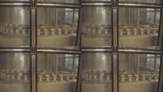 罐装食品加工工厂除菌自动生产高清在线视频素材下载