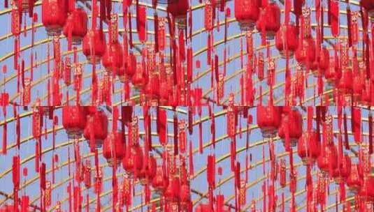 春节挂满过道的红灯笼和祝福语高清在线视频素材下载