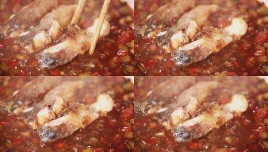 豆豉烤鱼自制烤鱼高清在线视频素材下载