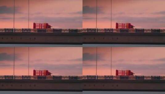 行驶在大桥的小货车高清在线视频素材下载
