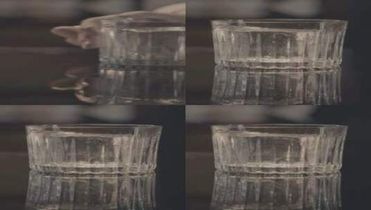 酒吧 威士忌 鸡尾酒 调酒 冰块 冰杯高清在线视频素材下载