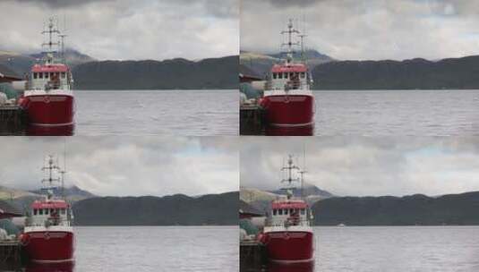 停靠在码头的一艘船延时高清在线视频素材下载