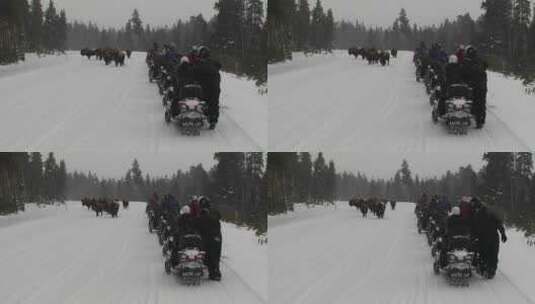 暴雪天气警擦阻止摩托车继续行驶高清在线视频素材下载