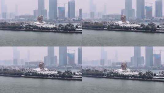 长沙橘子洲毛泽东青年雕塑罕见雪景航拍高清在线视频素材下载