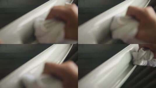 棉签抹布清理冰箱密封条卫生死角高清在线视频素材下载