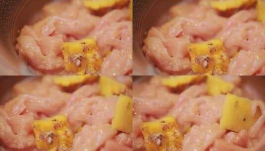 菠萝腌制鸡肉 (8)高清在线视频素材下载