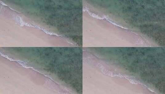 海浪浪花冲击沙滩素材航拍高清在线视频素材下载
