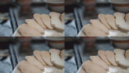 美食类松茸切片松茸摆盘刺身高清在线视频素材下载