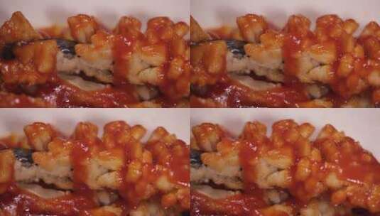 中华名菜松鼠桂鱼糖醋鱼高清在线视频素材下载