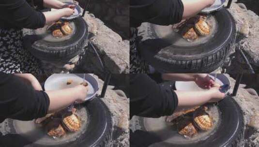 露营烧烤准备洗锅海鲜高清在线视频素材下载