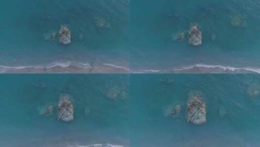 无人机拍摄小岛海面高清在线视频素材下载