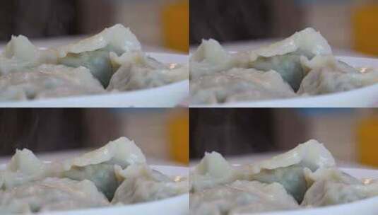 新年春节团圆，热气腾腾刚出锅的水饺，年味高清在线视频素材下载