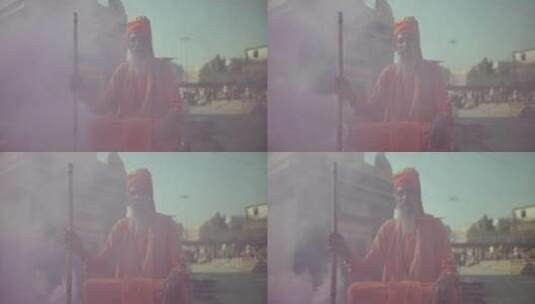 烟雾中的印度僧侣高清在线视频素材下载