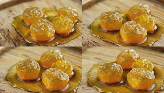 木制平台上的蜂巢蜜高清在线视频素材下载