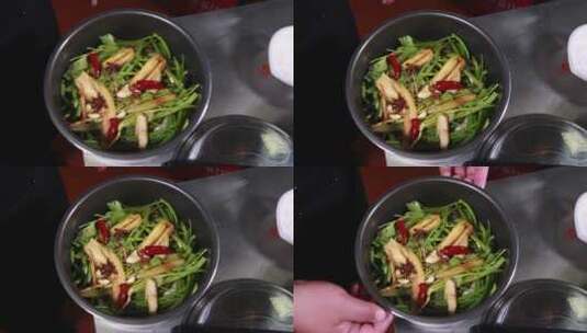 高压锅焖菜 (1)高清在线视频素材下载