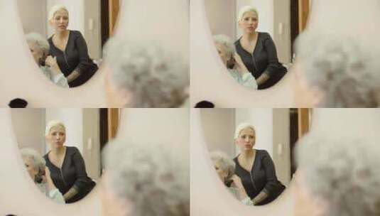 理发师与她的客户交谈高清在线视频素材下载