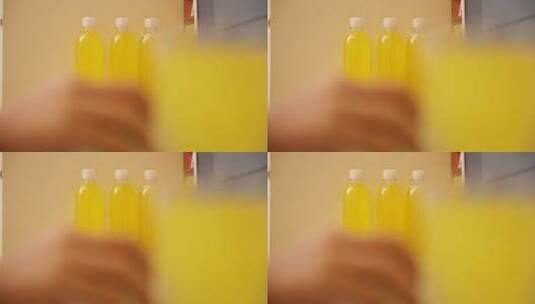 一壶果汁喝果汁 (1)高清在线视频素材下载