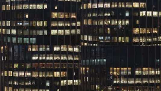 城市写字楼加班夜景航拍高清在线视频素材下载