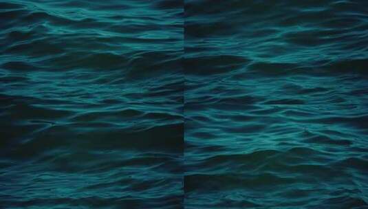 夜晚深邃的海浪慢镜头升格高清在线视频素材下载