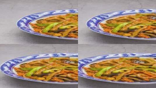 鱼香肉丝菜品4k竖版滑轨平移高清在线视频素材下载