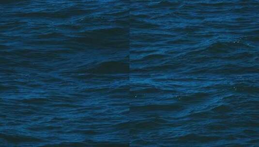 幽暗深邃的大海慢镜头升格高清在线视频素材下载