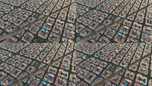 巴塞罗那城市天际线，鸟瞰图。日出时的Ei高清在线视频素材下载
