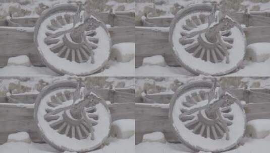 雪中的木车轮LOG高清在线视频素材下载