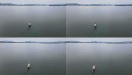 海南省儋州松涛水库游船航拍高清在线视频素材下载