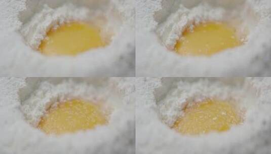 面粉鸡蛋洒落白砂糖高清在线视频素材下载